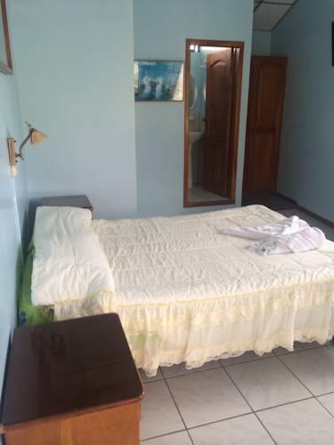 Hotel Salinas Puerto Ayora  Exteriör bild